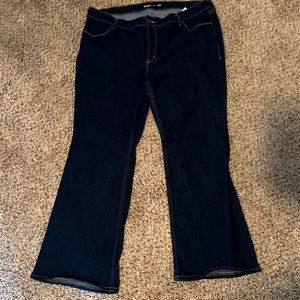 Old Navy high rise flare in size 22